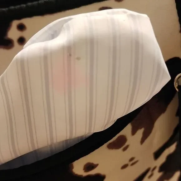 Jen & Co Jolee Washable Neoprene Crossbody with Guitar Strap - Picture 6 of 6